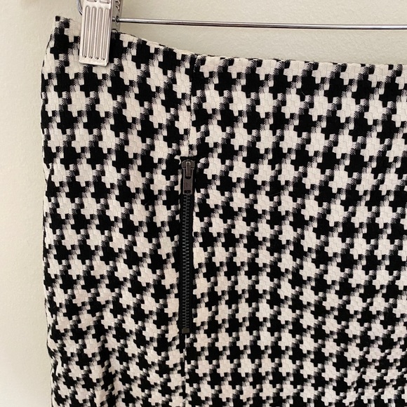 Topshop Checkered Mini Skirt - Picture 4 of 7